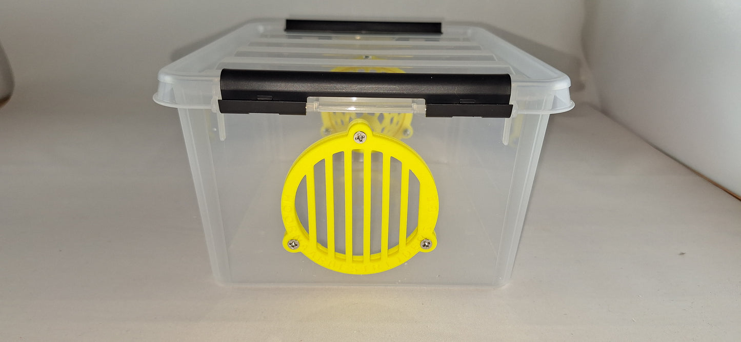 Selectieve lokval : 2 Liter box met 1x 60mm conus, 1x uitgang veilige lokpot en trappit.