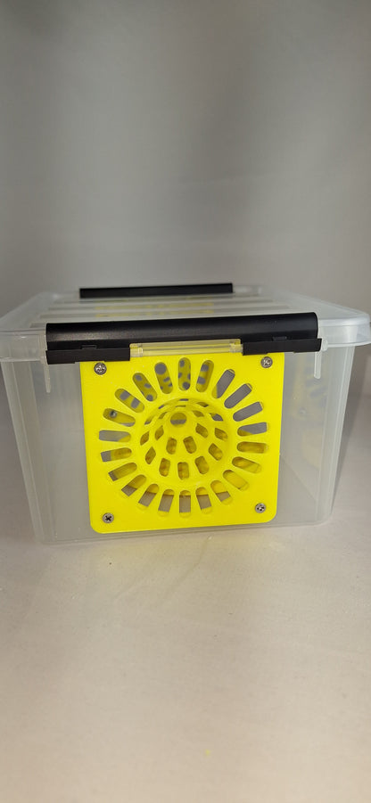 Selectieve lokval : 2 Liter box met 2x 76mm conus, veilige lokpot en trappit.