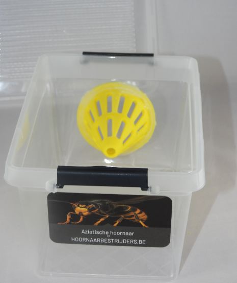 Selectieve hoornaarsval voor gat 59 mm.