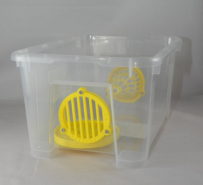 Selectieve lokval : 5 Liter box met 1x 60mm conus, 1x uitgang veilige lokpot en trappit.